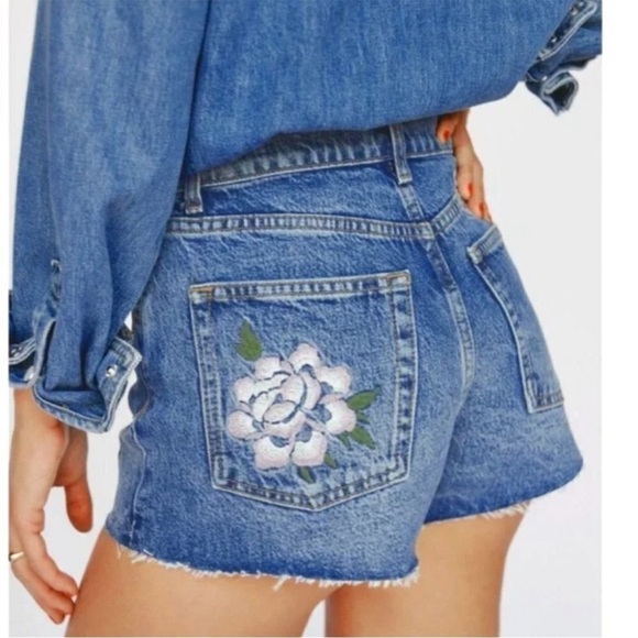 Reformation Charlie High Rise Jean Shorts Fauna Embroidered Floral Denim Size 26 - Picture 4 of 11